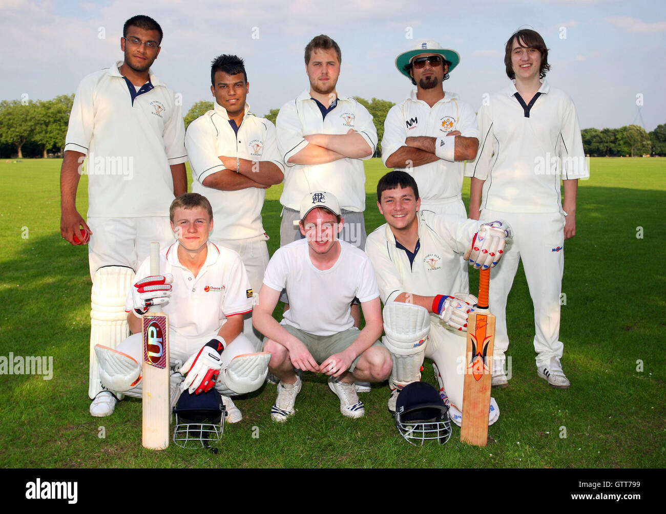 Victoria Park Juniors CC - Victoria Park Juniors vs Goodmayes - Victoria Park Community Cricket League - 09/06/08 Stock Photo