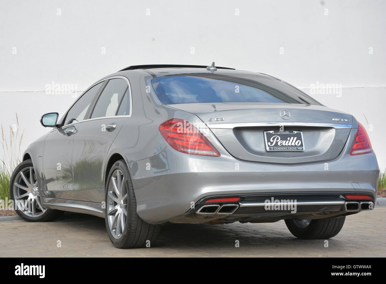 Silver amg wheels hi-res stock photography and images - Alamy
