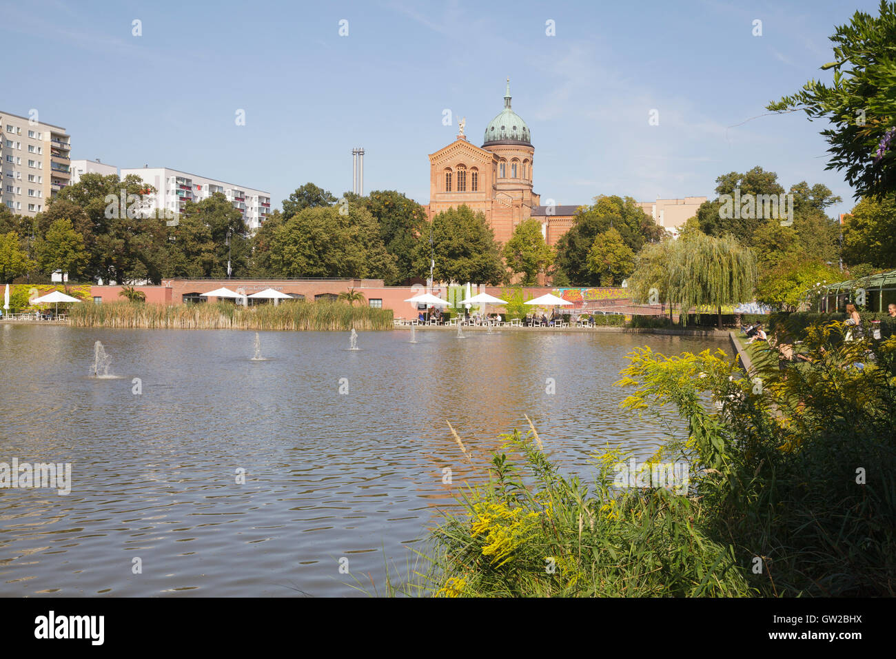 Engelbecken with Cafe am Engelbecken and Michaelkirche, Luisenstadt Canal, Kreuzberg, Berlin, Germany Stock Photo