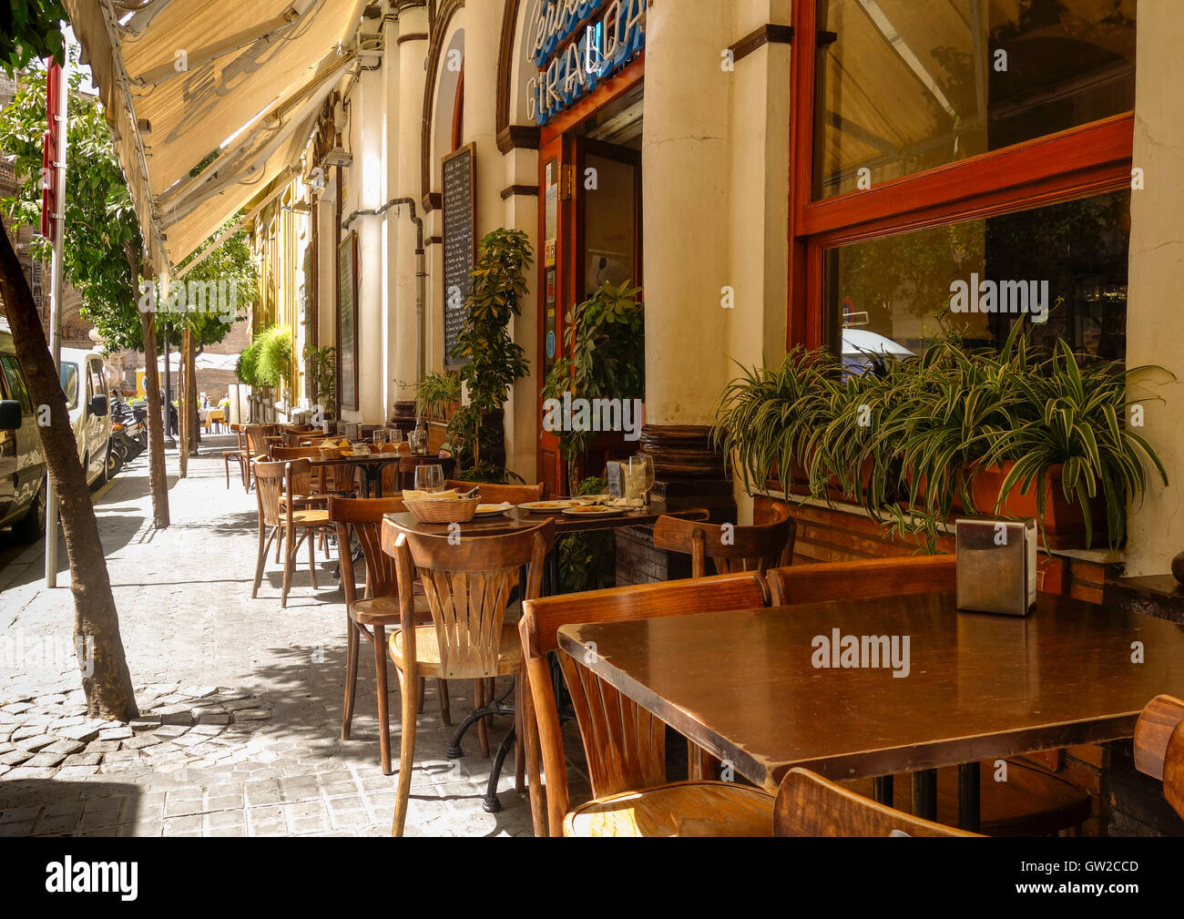 Terrace of cerveceria La Giralda, bar restaurant, near the Giralda, Seville, Andalusia, Spain. Stock Photo