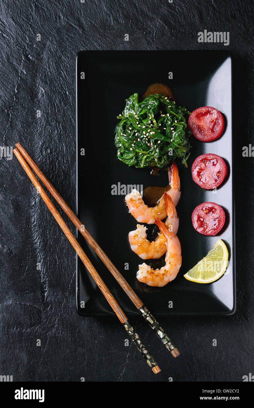 Spinach and shrimps Stock Photo - Alamy