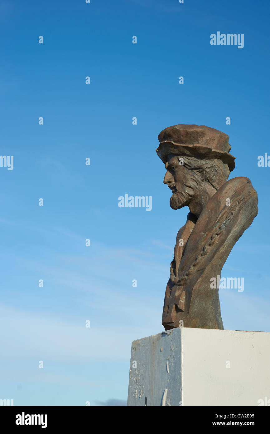 Punta arenas magellan statue hi-res stock photography and images - Alamy