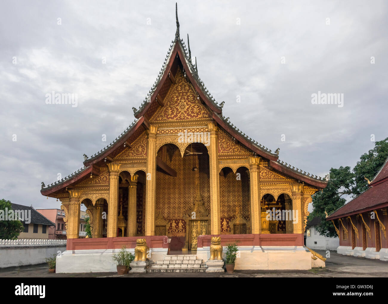 Wat Saen (Wat Sene Souk Haram) Buddhist Temple c1718, Luang Prabang, Laos Stock Photo