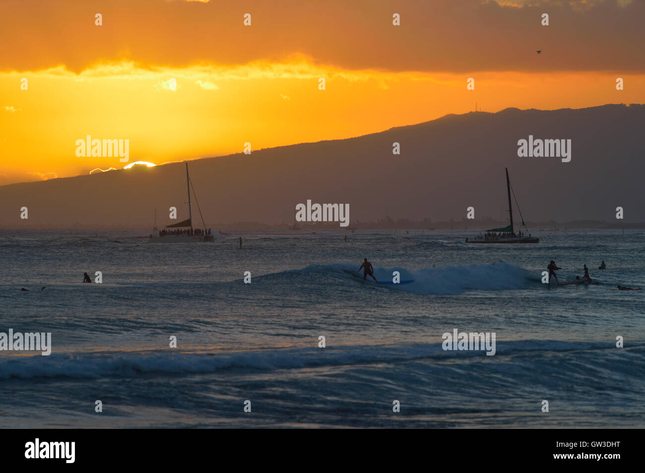 Oahu sunset cruise hi-res stock photography and images - Alamy