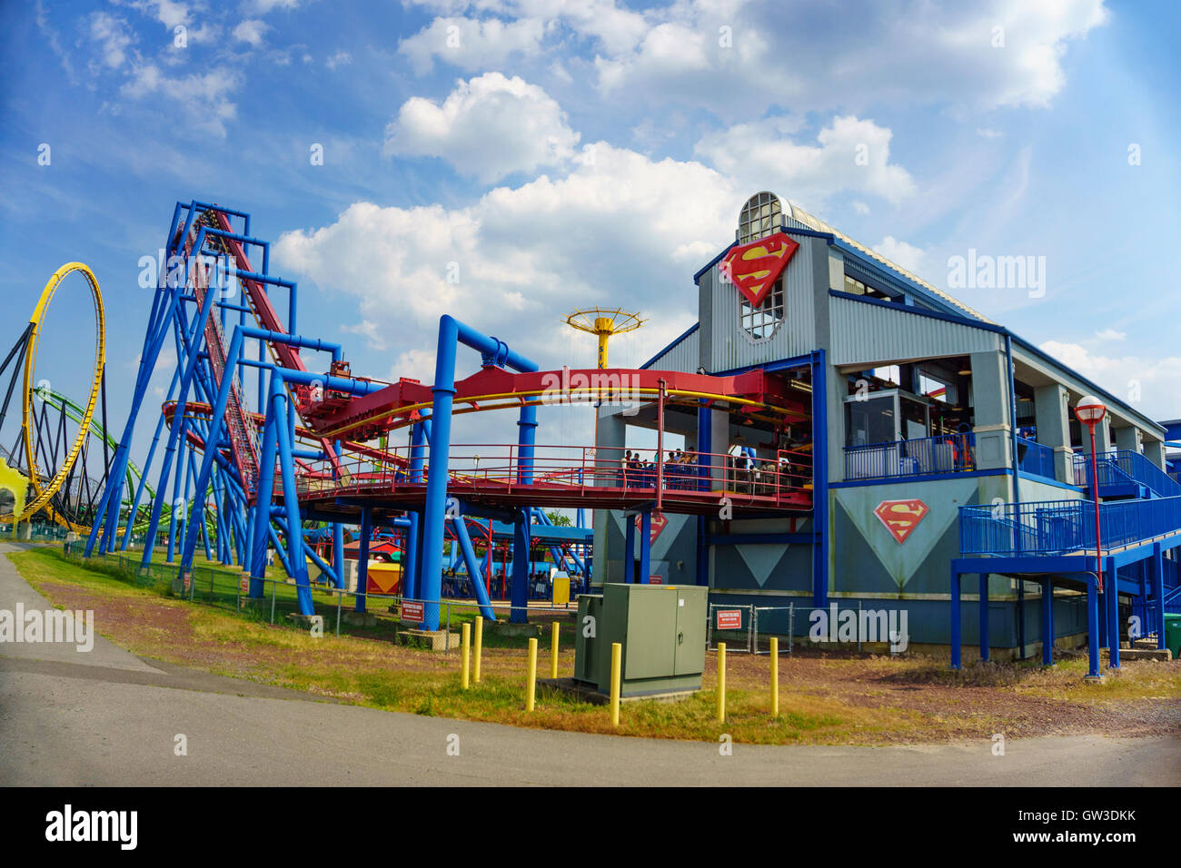 Six flags great adventure new jersey hi-res stock photography and images -  Alamy