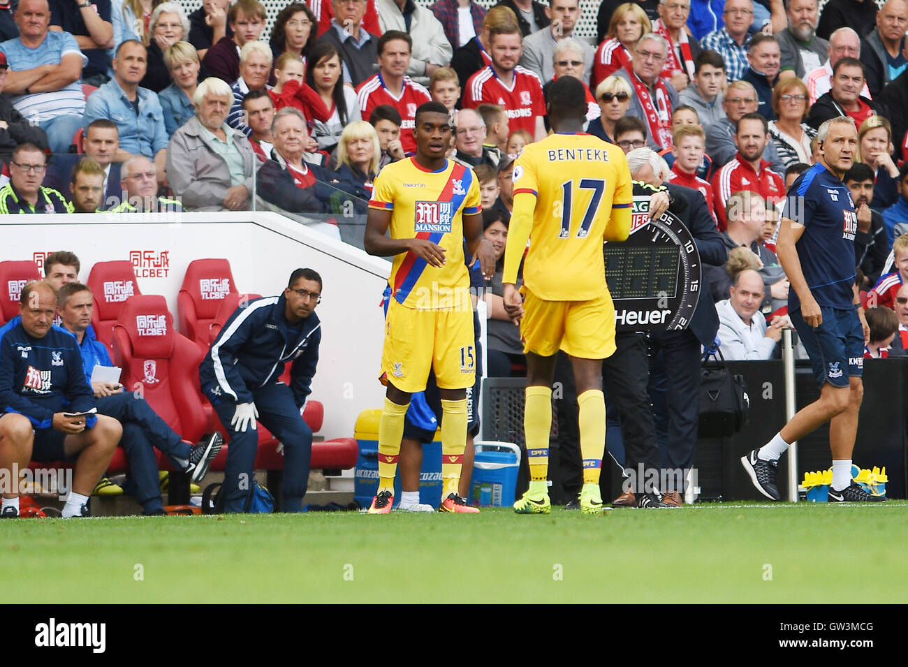 Crystal Palace Forward Christian Benteke Right Is Subbed For His Stock Photo Alamy