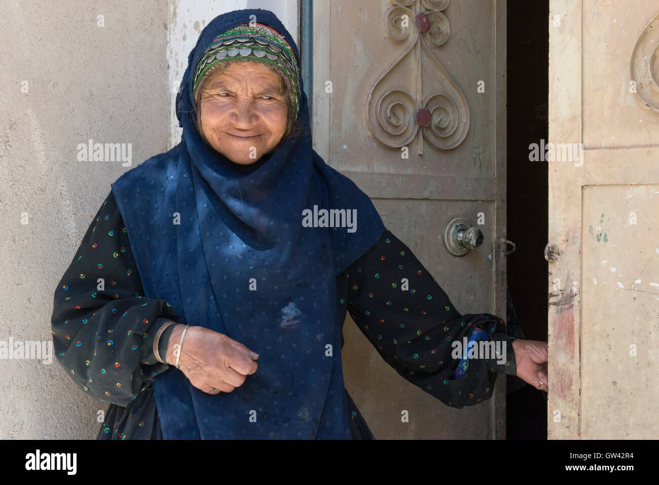 Village old lady hi-res stock photography and images - Alamy