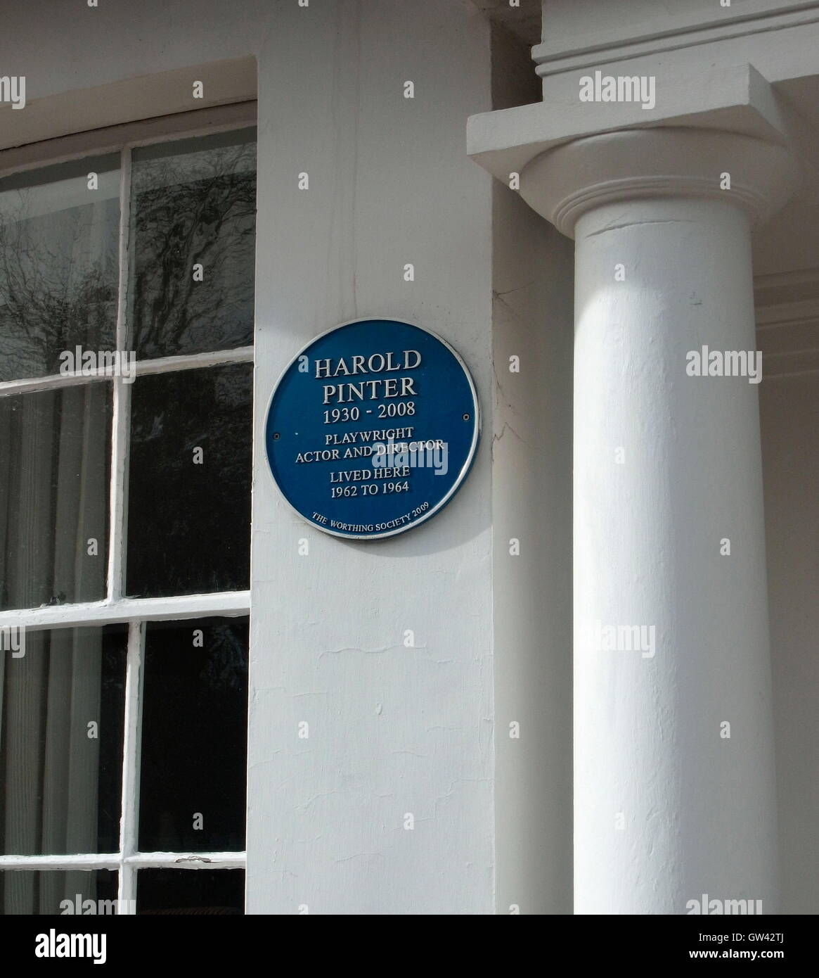 AJAXNETPHOTO. 2016. WORTHING, ENGLAND. - PLAYWRIGHT'S HOME - BLUE PLAQUE COMMEMORATING PROPERTY IN THE TOWN NEAR THE CONNAUGHT THEATRE TAHT WAS HOME OF THE PLAYWRIGHT, ACTOR AND DIRECTOR HAROLD PINTER BETWEEN 1962-1964.  PHOTO:JONATHAN EASTLAND/AJAX  REF:GX161507 944 Stock Photo