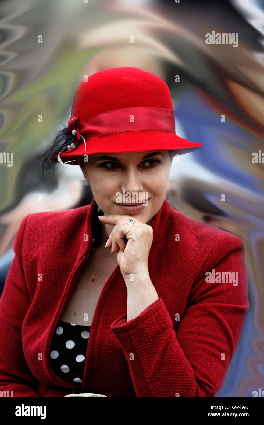 Old woman with cloche hat hi-res stock photography and images - Alamy