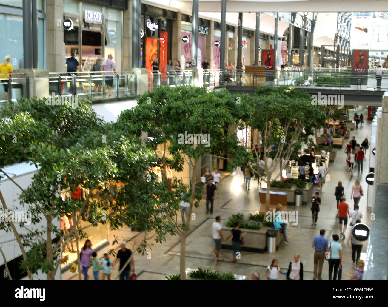 Page 14 - Shopping center centro High Resolution Stock Photography and  Images - Alamy