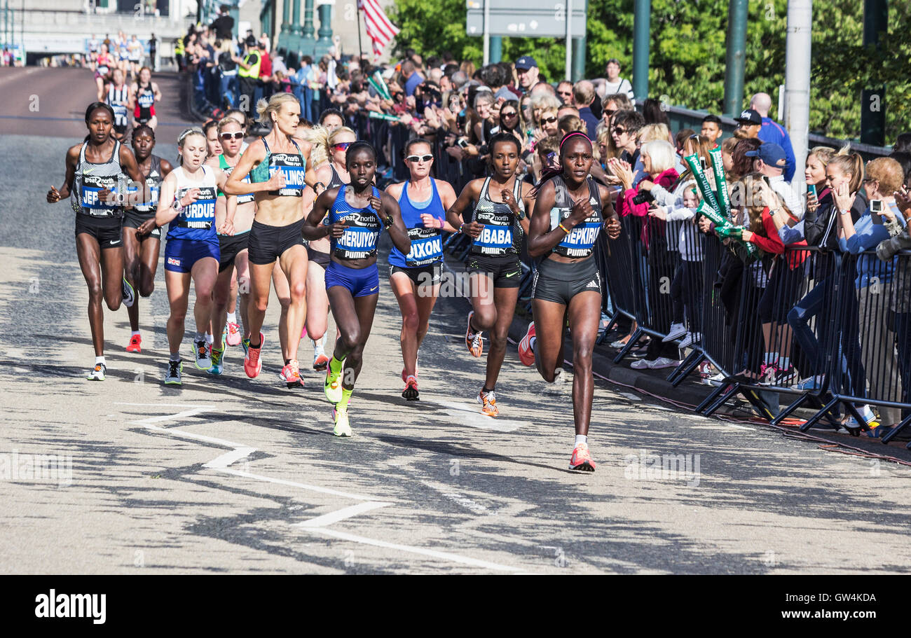 Newcastle upon Tyne, UK. 11th Sep, 2016. Famous runners compete in the Great North Run half marathon. Credit:  Joseph Gaul/Alamy Live News Stock Photo