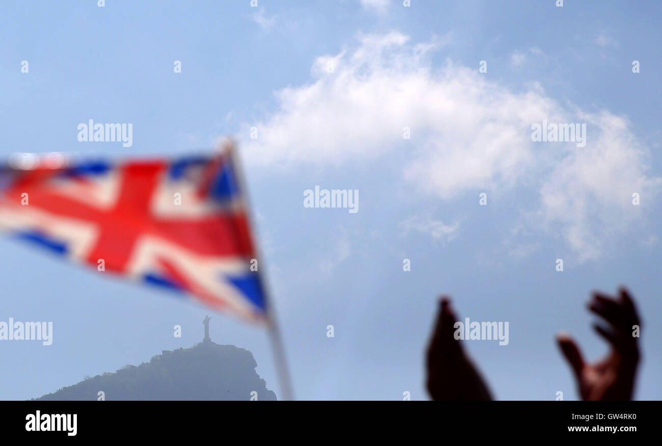 Rio De Janeiro, Brazil. 11th Sep, 2016. A man from Britain claps hands during the awarding ceremony of the LTA Mixed Coxed Four final of rowing event at the 2016 Rio Paralympic Games in Rio de Janeiro, Brazil, on Sept. 11, 2016. Credit:  Li Ming/Xinhua/Alamy Live News Stock Photo