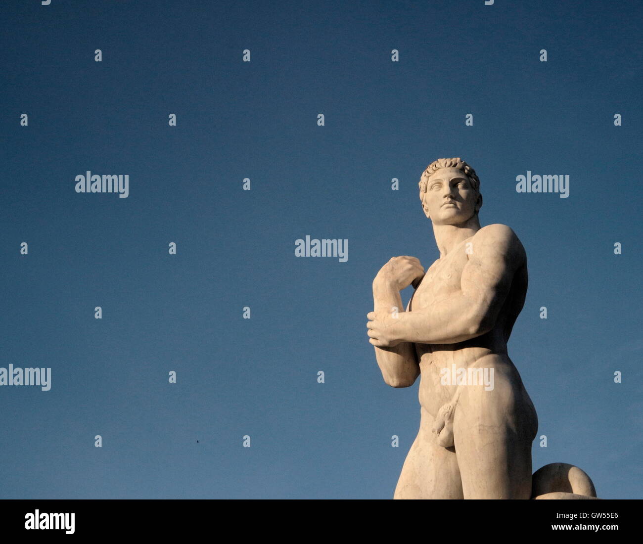 Statue of athletes hires stock photography and images Alamy