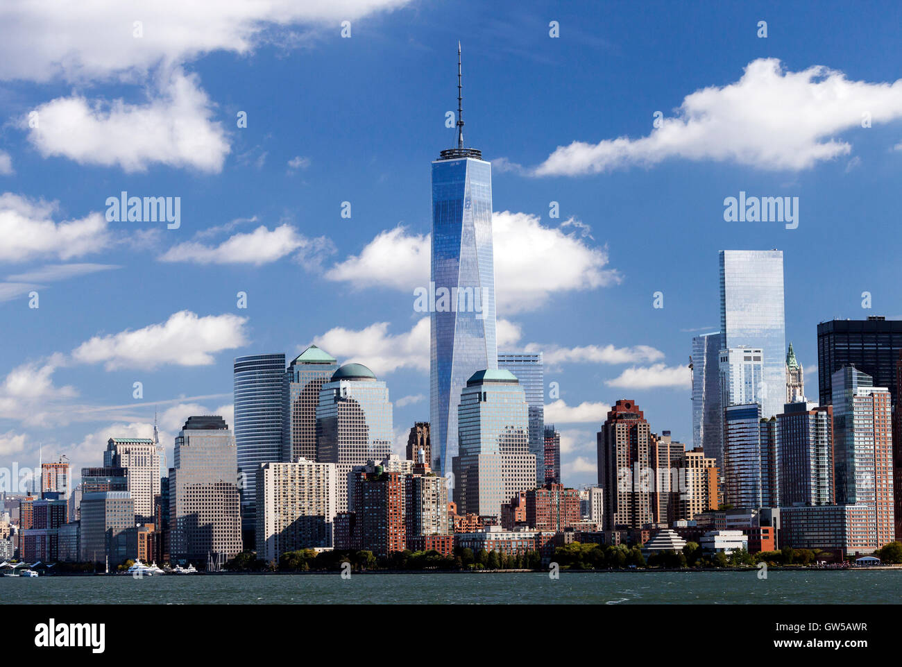 New york city skyline scenery hi-res stock photography and images - Alamy