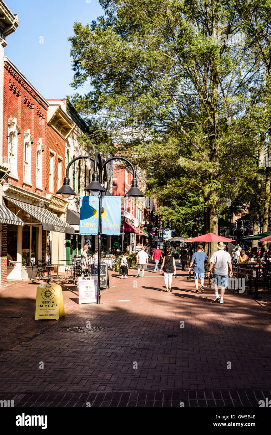 Historic Pedestrian Downtown Mall, East Main Street, Charlottesville, Virginia Stock Photo Alamy