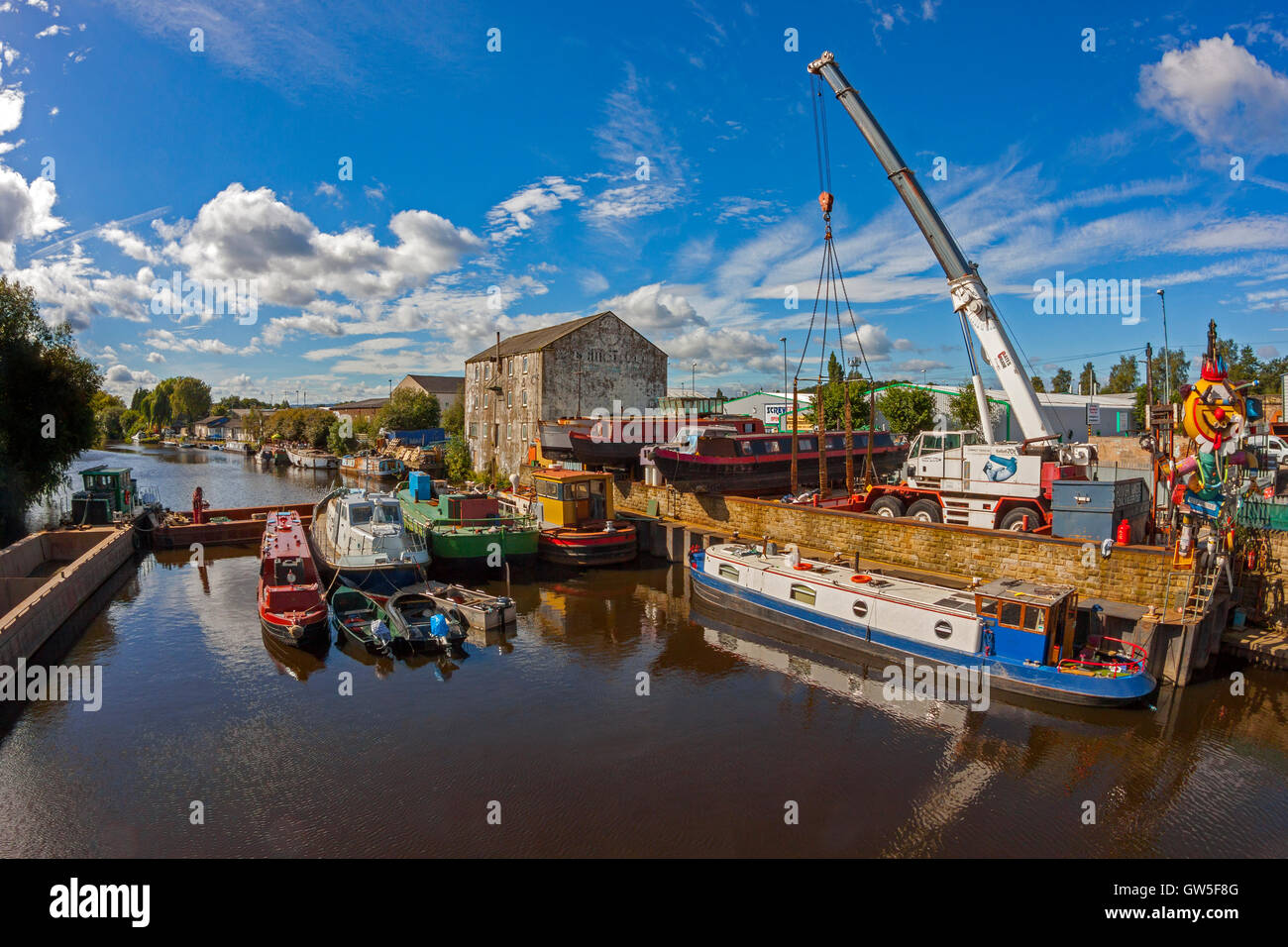 Boatyard, Calder & Hebble Navigation, Wakefield Stock Photo Alamy
