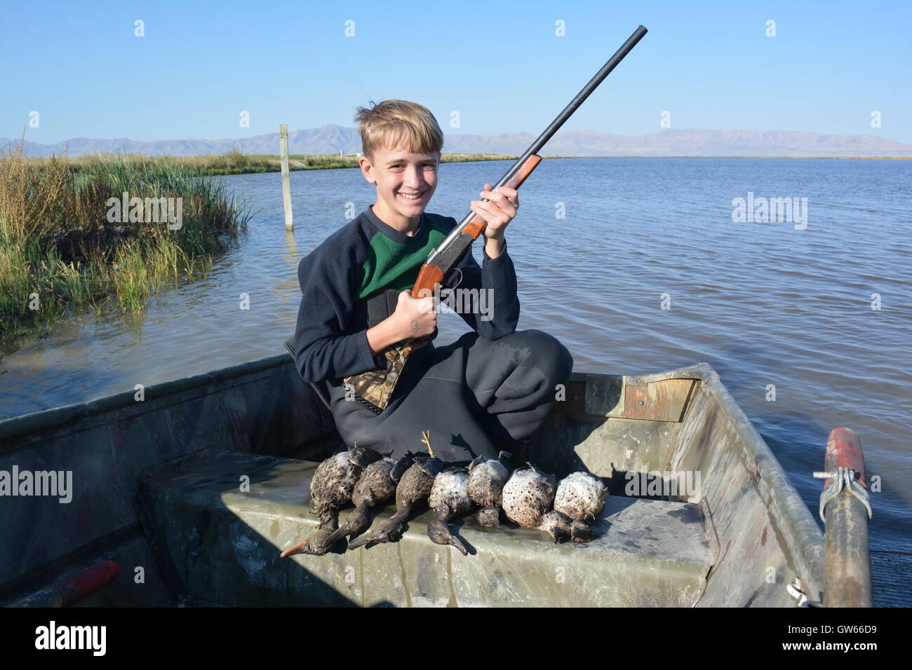 Youth boat hires stock photography and images Alamy
