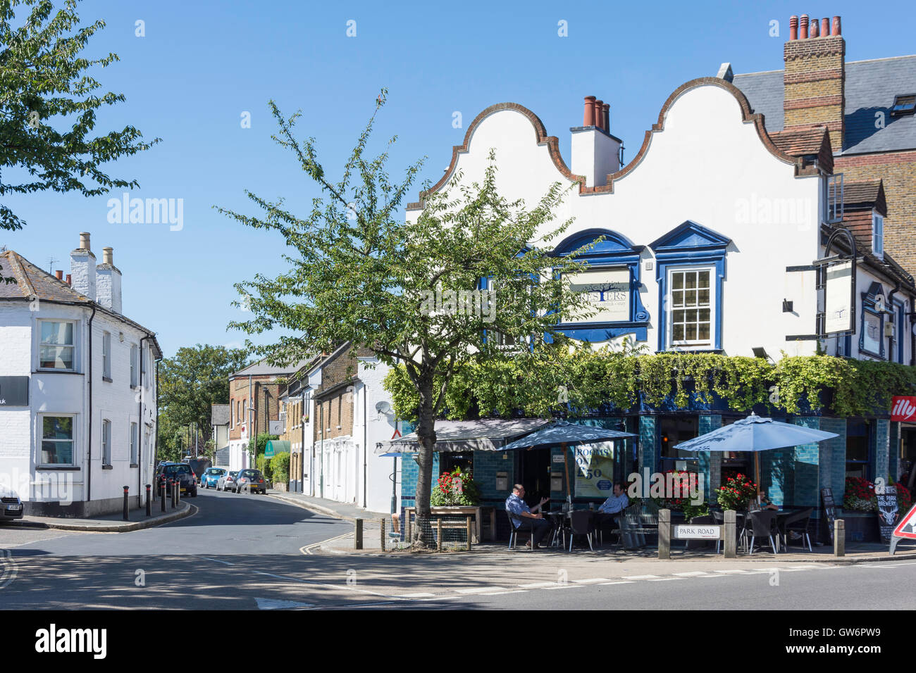 Foresters Pub on High Street, Hampton Wick, Royal Borough of Richmond upon Thames, Greater London, England, United Kingdom Stock Photo