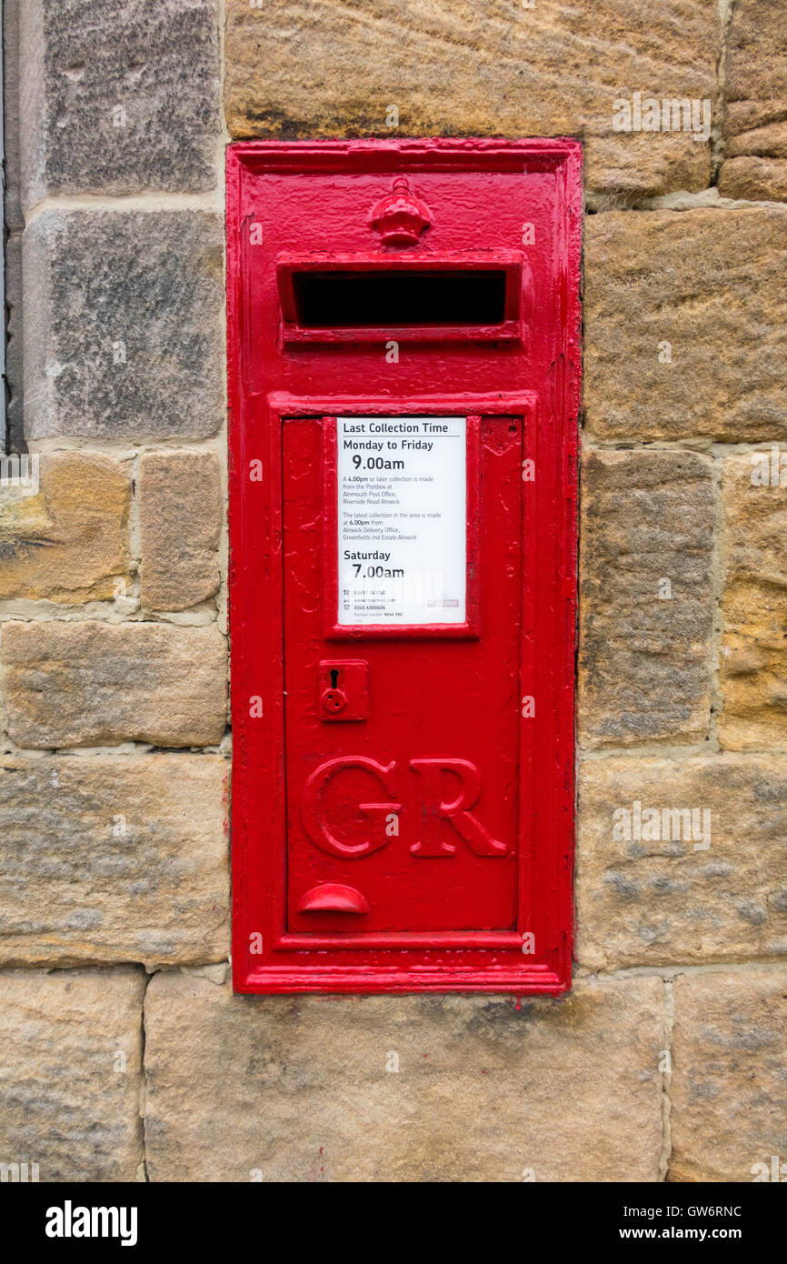Post box collection times hires stock photography and images Alamy