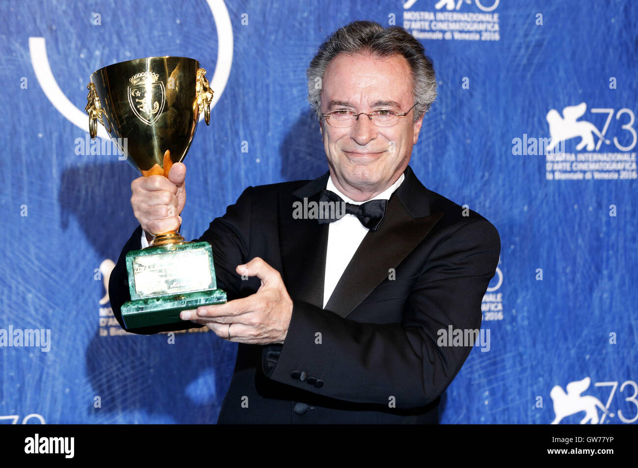 Actor Oscar Martinez wins Coppa Volpi best actor for the movie 'El Ciudadano ilustre' at the award ceremony at the 73rd Venice International Film Festival on September 10, 2016 in Venice, Italy. | Verwendung weltweit/picture alliance Stock Photo