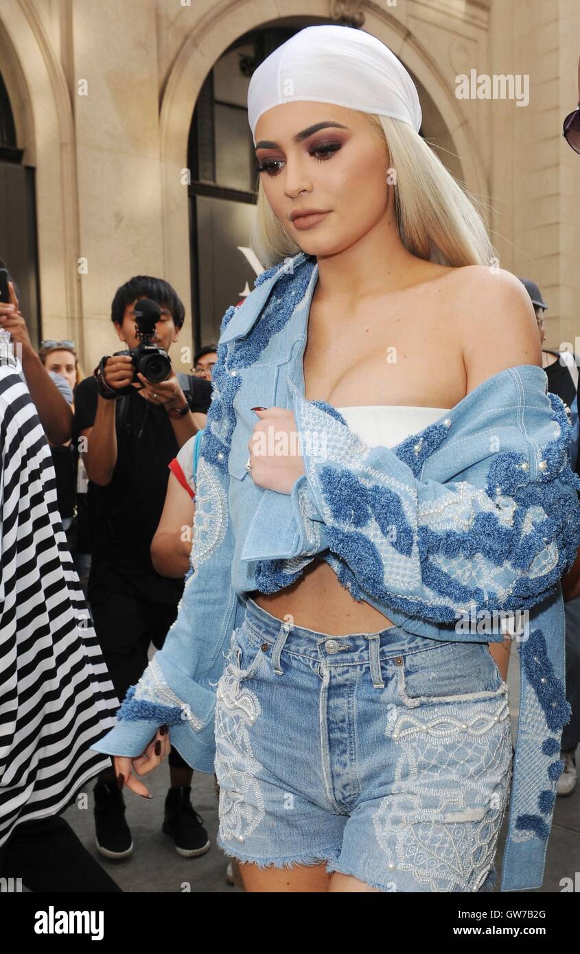 New York, NY, USA. 10th Sep, 2016. Kylie Jenner out and about for ...