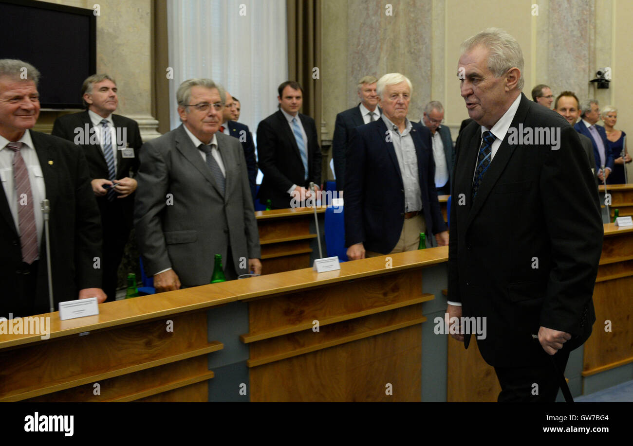 Tripartite High Resolution Stock Photography and Images - Alamy