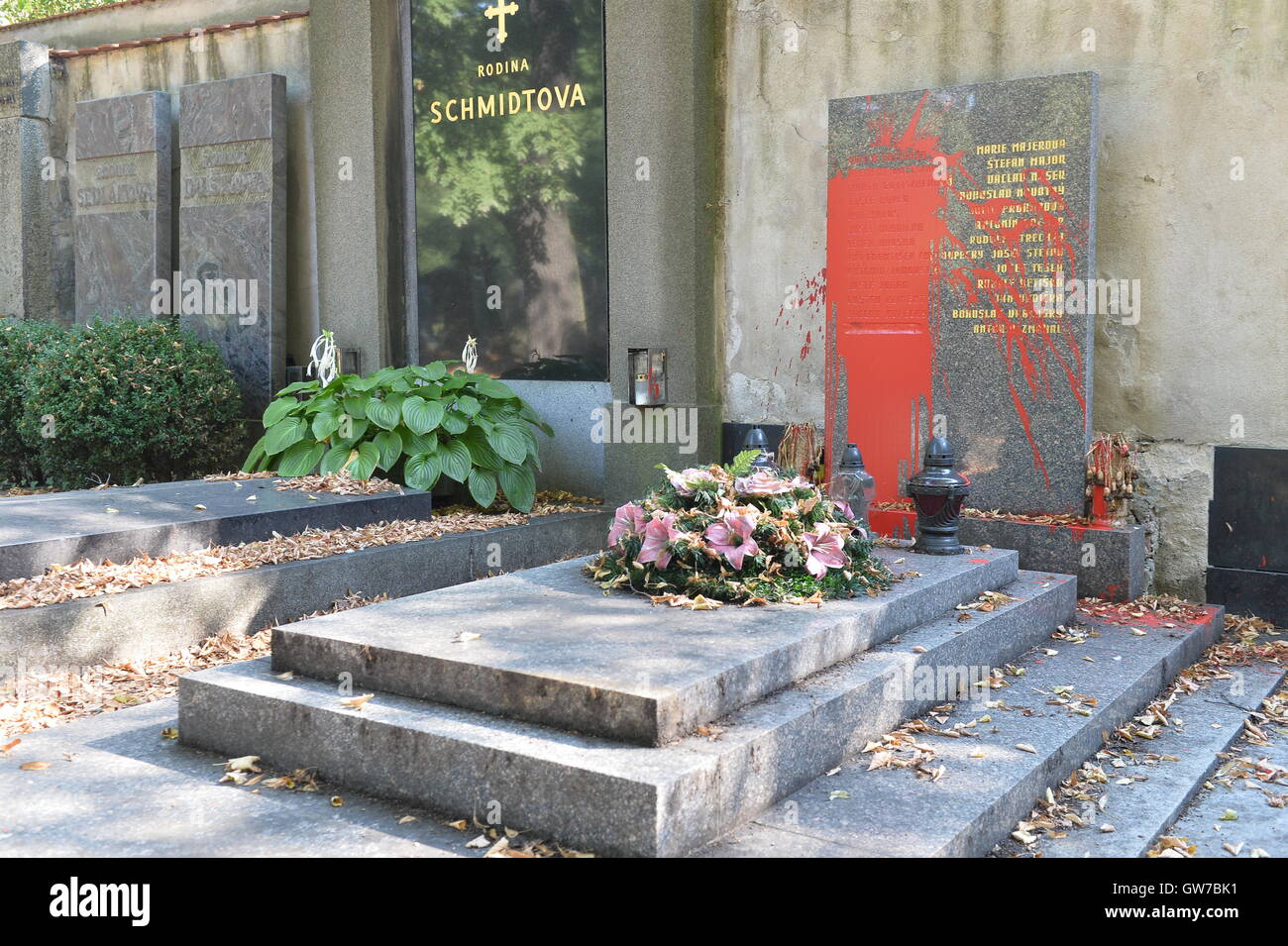 Prague, Czech Republic. 12th Sep, 2016. An unknown perpetrator poured red colour over the grave of first Czechoslovak communist president Klement Gottwald (1896-1953) at the Olsany cemetery in Prague some two weeks ago, Prague Cemeteries' Authority director Martin Cerveny told today in Prague, Czech Republic, September 12, 2016. © Katerina Sulova/CTK Photo/Alamy Live News Stock Photo