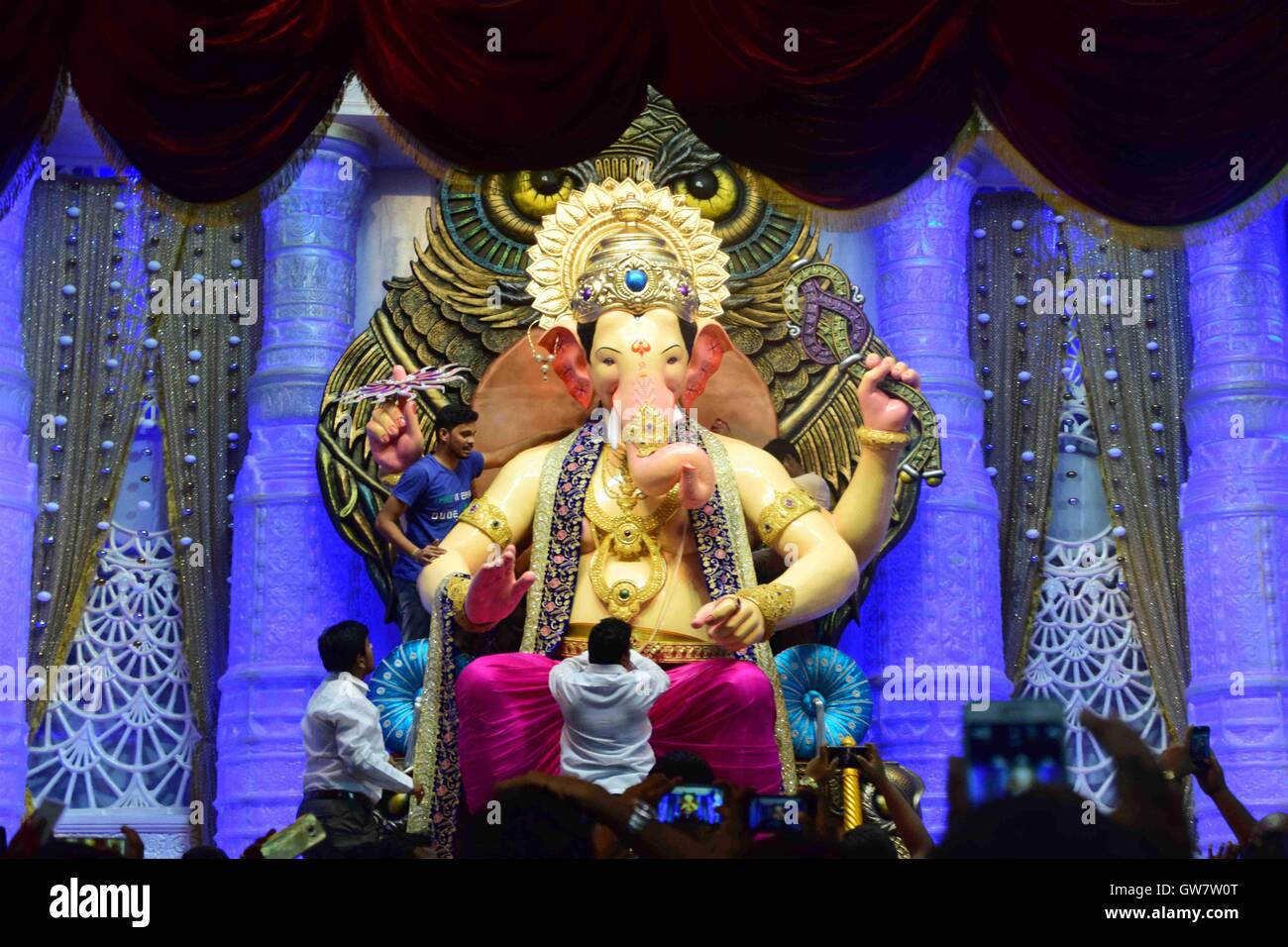 First look Lalbaugcha Raja idol Hindu god Ganesh photo shoot Sarvajanik Ganeshotsav Mandal Mumbai September 1,2016 Stock Photo