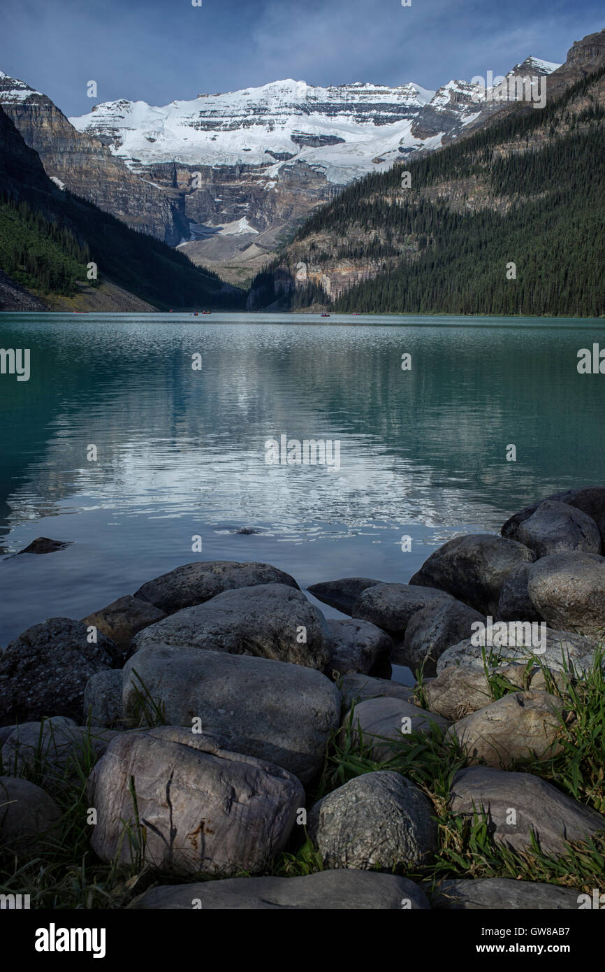 Landscape of beautiful Lake Louise Stock Photo - Alamy