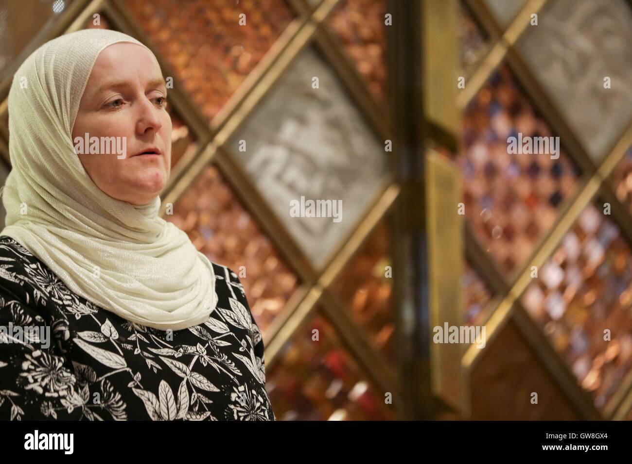 Julie Siddiqi, former director of the Islamic Society of Britain and Dr Rowan Williams, addresses an event calling on the Prime Minister to do more to help refugees, at the Liberal Jewish Synagogue, London. Stock Photo