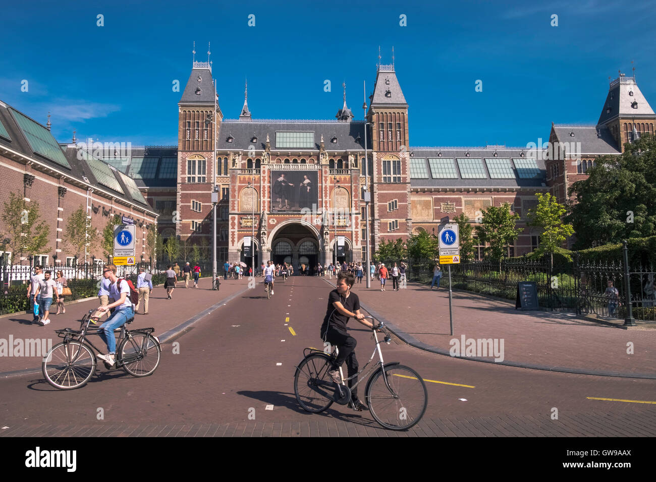 Exterior of Rijks Museum building, the premier art gallery in Amsterdam ...