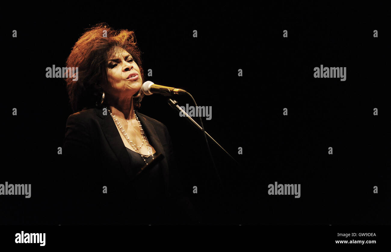 Sharon robinson music hi-res stock photography and images - Alamy