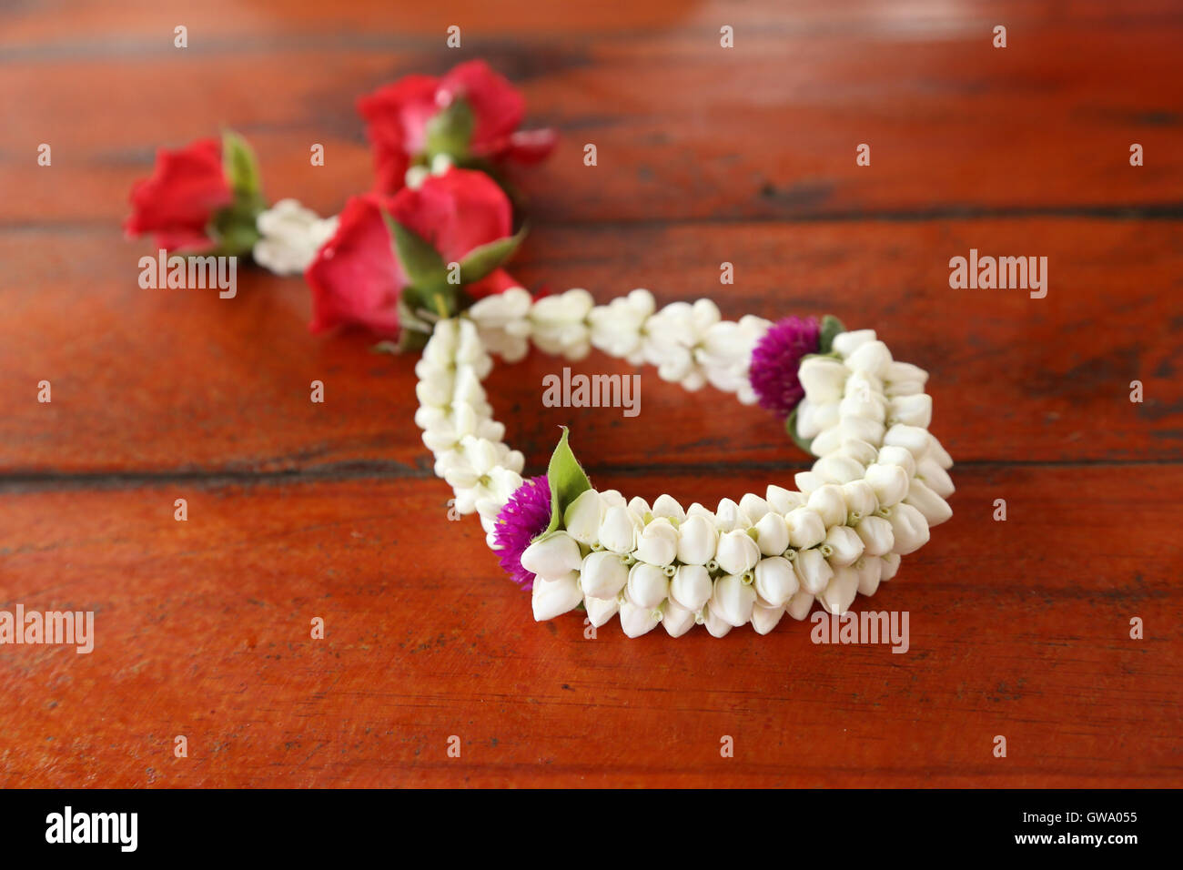 Garland of jasmine flower Stock Photo Alamy