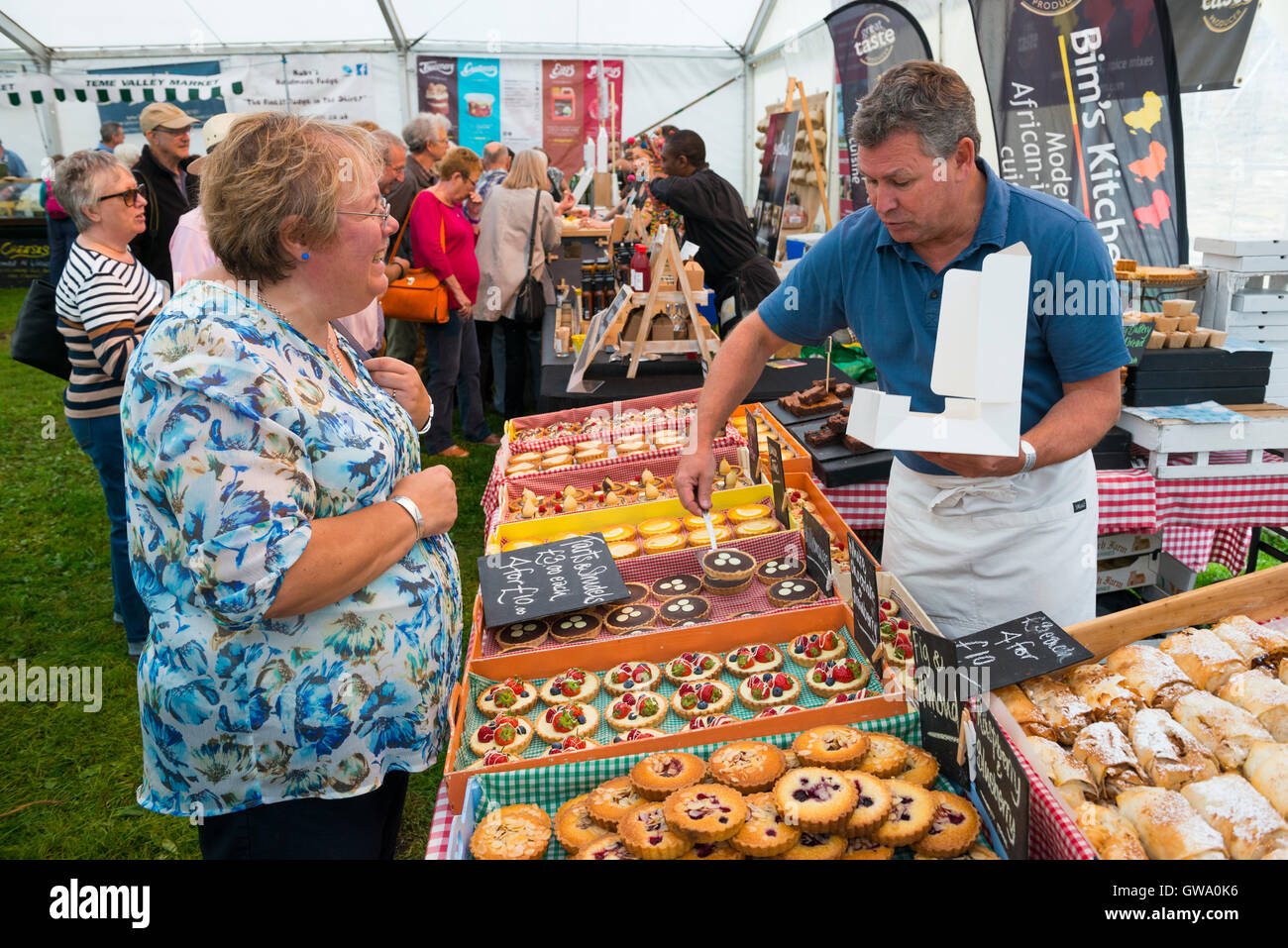 Food festival cakes hi-res stock photography and images - Alamy