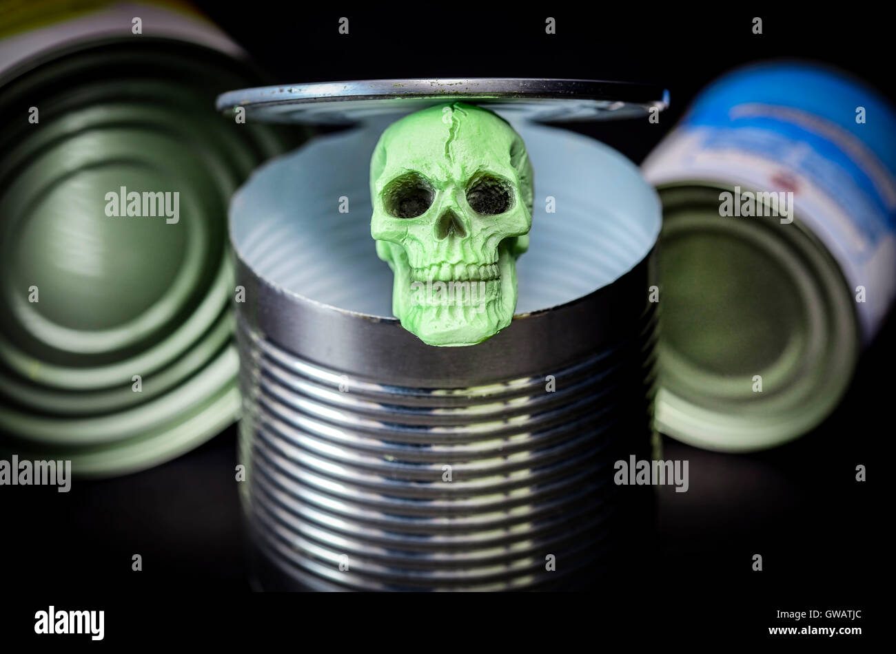 Death's-head in coated canned food tin, injurious Bisphenol A in canned food tins, Totenkopf in beschichteter Konservendose, sch Stock Photo