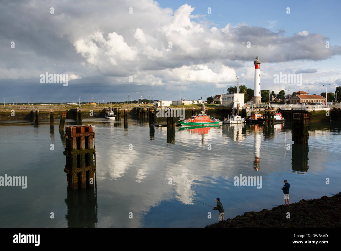 The harbour and lighthouse, Ouistreham, Calvados, Basse-Normandie, France Stock Photo