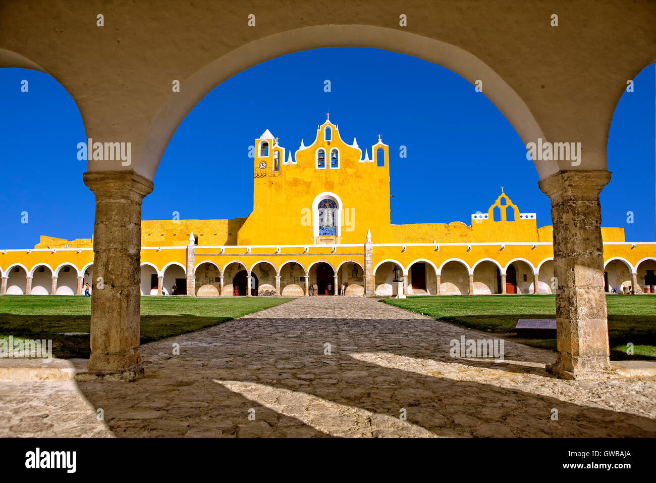 San Antonio de Padua convent in Izamal, Mexico Stock Photo Alamy