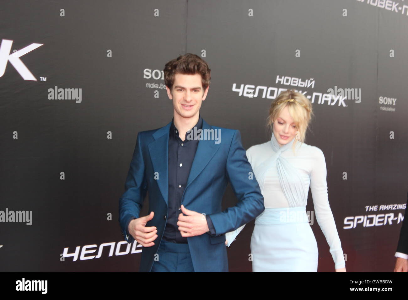 Emma Stone Andrew Garfield Rhys Ifans Mark Webb Avi Arad And Matthew Tolmach At The Amazing Spider Man Premiere In Moscow Stock Photo Alamy