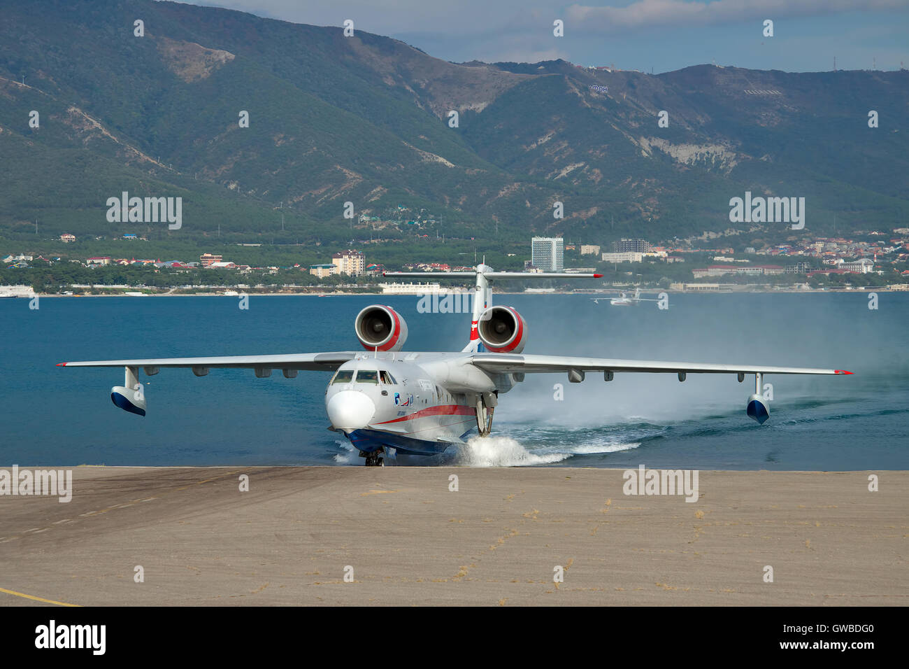 Beriev Be-200, the modern Russian water bomber - Blog Before