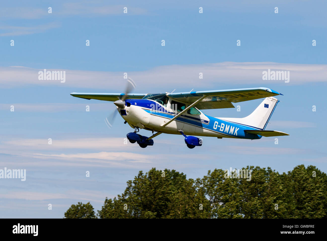 Cessna 182P Skylane GBMMK in flight takeoff from Breighton Airfield