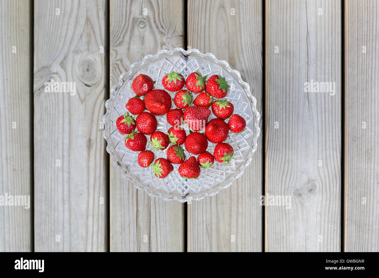Fresh strawberries in a plate Stock Photo - Alamy