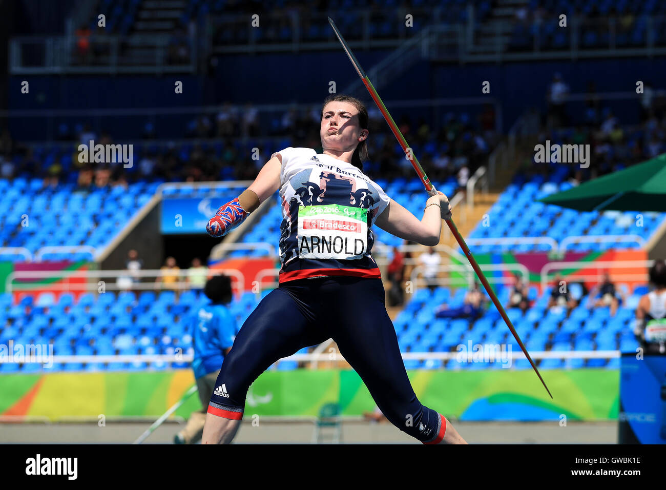 Great Britain S Hollie Arnold Sets A New World Record To Win Gold In The Women S Javelin Throw F46 Final At The Olympic Stadium During The Sixth Day Of The 2016 Rio Paralympic