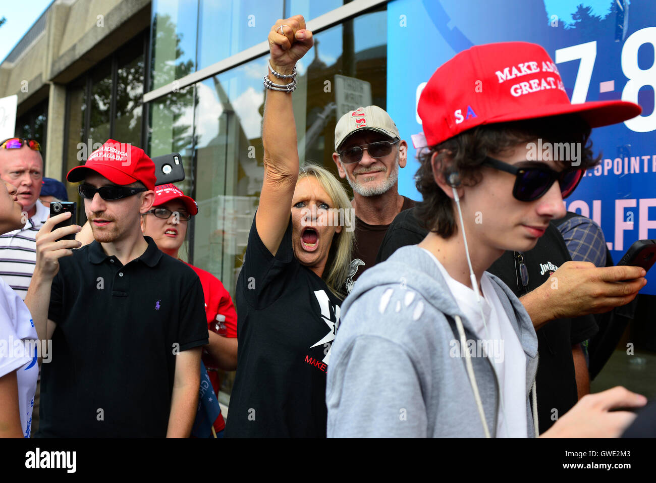 Donald Trump Rally in Asheville, NC, attracts angry protesters clashing ...