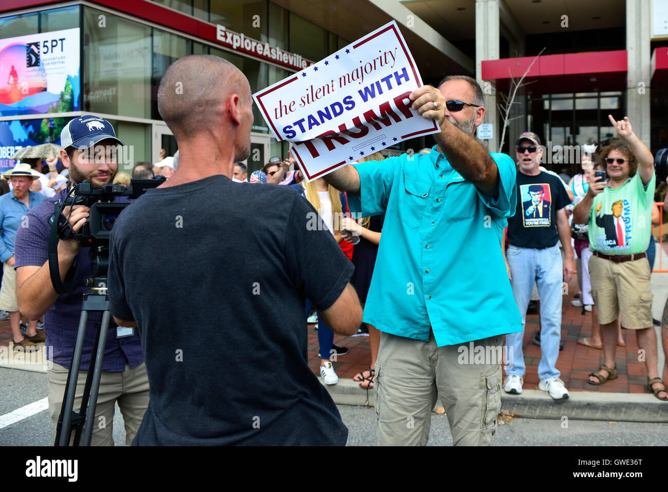 Angry trump supporters hi-res stock photography and images - Alamy