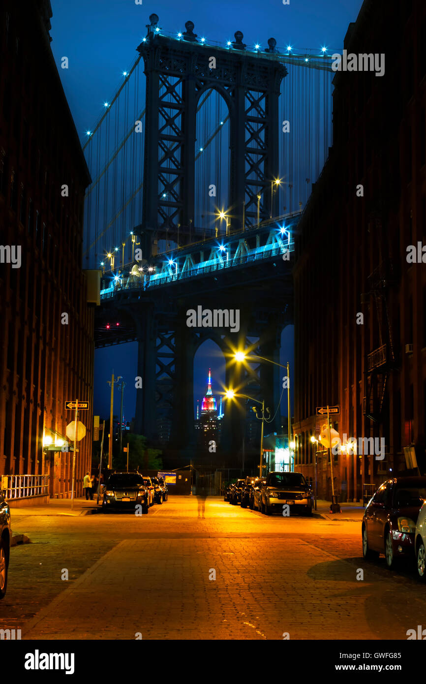 Bright lights of New York City at night Stock Photo - Alamy