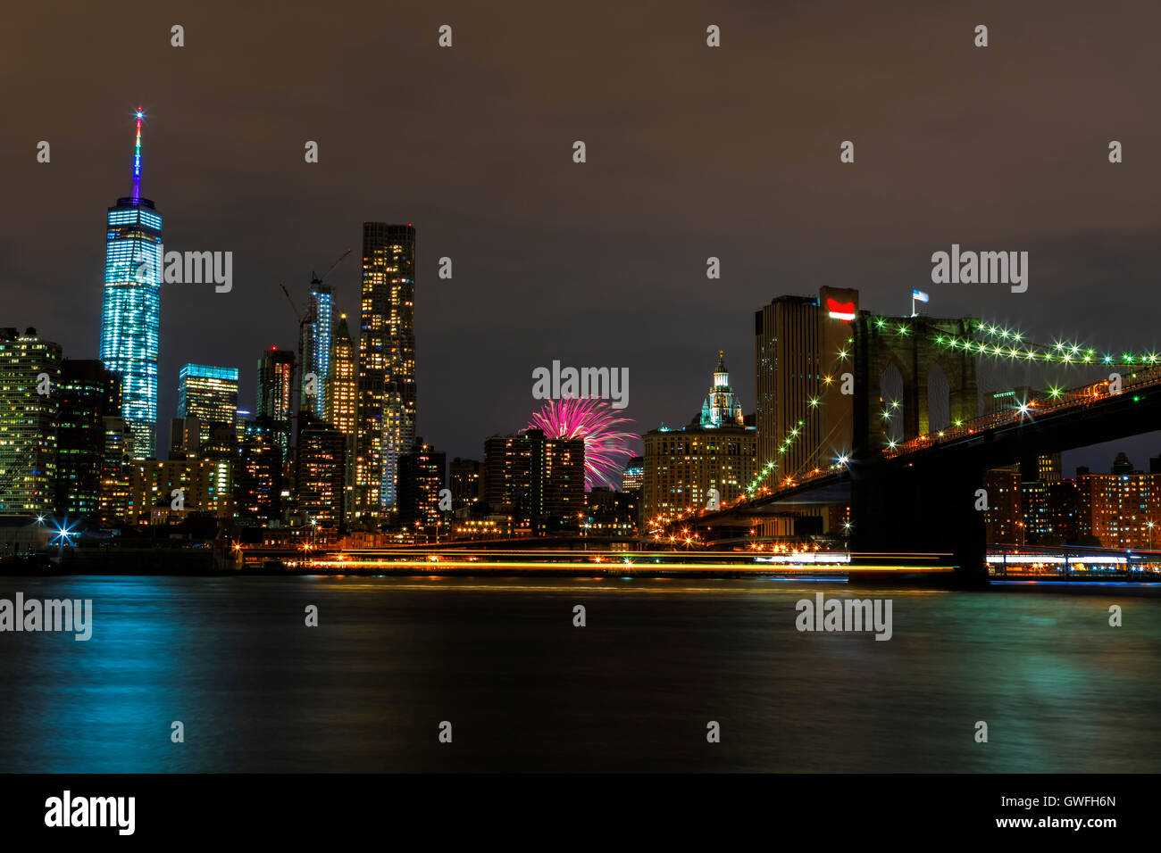 Bright lights of New York City at night Stock Photo - Alamy