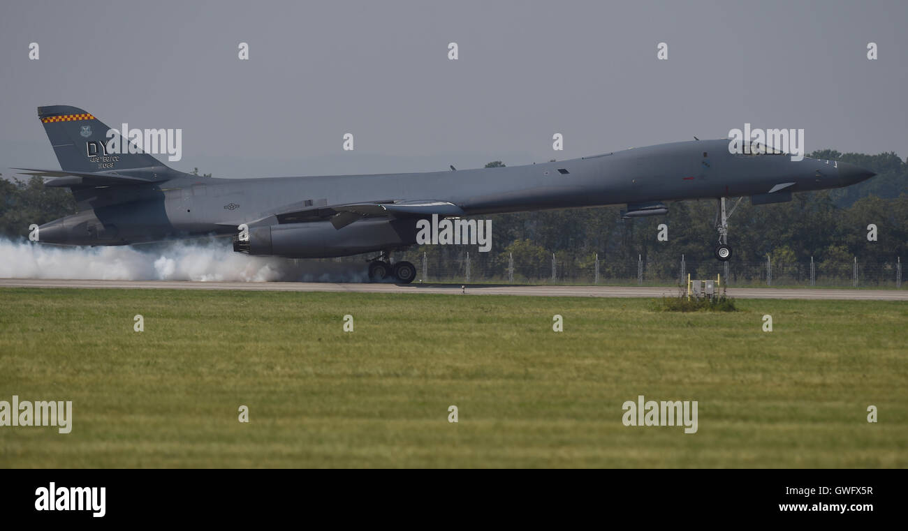 Mosnov, Czech Republic. 13th Sep, 2016. U.S. strategical bomber B-1B Lancer (pictured) lands in Airport Mosnov, Czech Republic, September 13, 2016. Bomber B-1B Lancer will have their first flights within the exercise on Sunday during NATO Days and Czech Air Force Days at Mosnov airport on September 17-18. Credit:  Jaroslav Ozana/CTK Photo/Alamy Live News Stock Photo