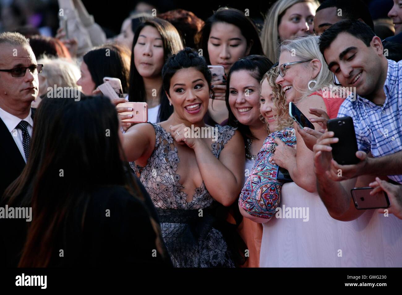 Toronto, ON. 13th Sep, 2016. Gina Rodriguez, Fans at arrivals for