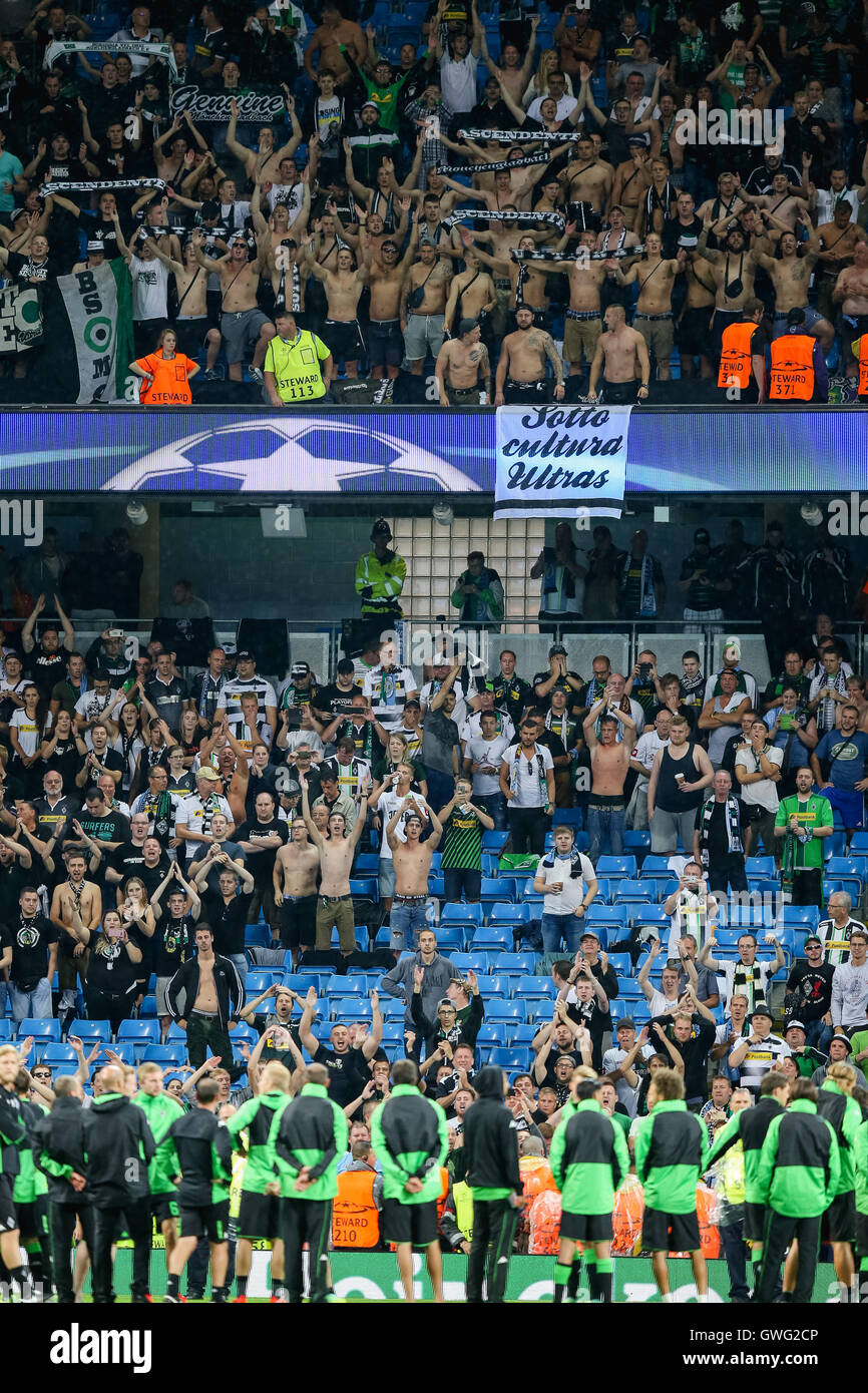 Manchester, UK. 13th Sep, 2016. Monchengladbach fans Football/Soccer : Borussia Monchengladbach fans greet the team after the match has been postponed during the UEFA Champions League Group Stage match between Manchester City and Borussia Monchengladbach at Etihad Stadium in Manchester, England . Credit:  AFLO/Alamy Live News Stock Photo