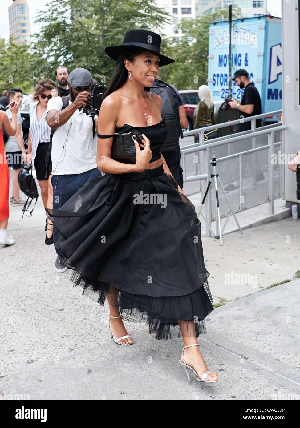 New York, USA. 09th Sep, 2016. Jason Wu Show outside in New York, USA on 09th September, 2016. © TopPhoto/Alamy Live News Stock Photo